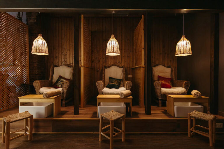 BORN Masajes-Barcelona-massage-spa-beauty-center
