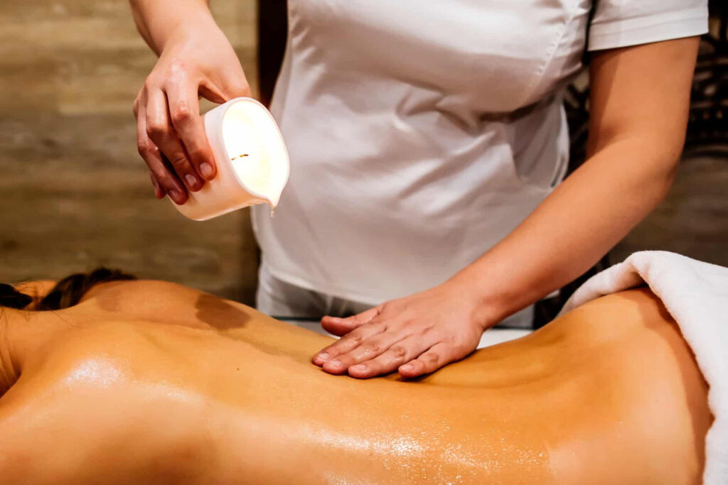 Masaje con velas calientes - Wax massage - Barcelona
