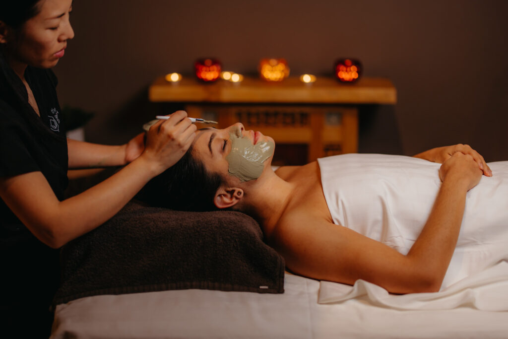 Foto de masajes massatge massage Barcelona beauty center